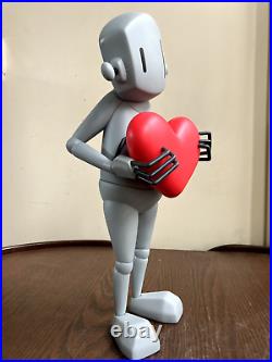 ChrisRWK (robot will kill) Robot with heart UVD toys sculpture vinyl 40cm