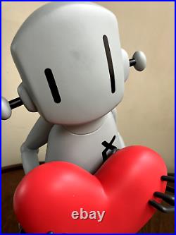 ChrisRWK (robot will kill) Robot with heart UVD toys sculpture vinyl 40cm