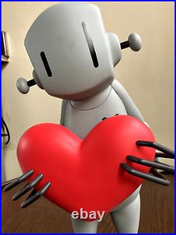 ChrisRWK (robot will kill) Robot with heart UVD toys sculpture vinyl 40cm