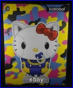 HELLO KITTY LUCKY LADY Gold Chrome Kidrobot Quiccs x Vinyl Figure Super Size