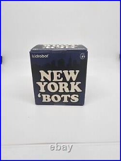 Kidrobot NEW YORK Bots Mini 3 Vinyl Figure Art Toy Liberty NYC