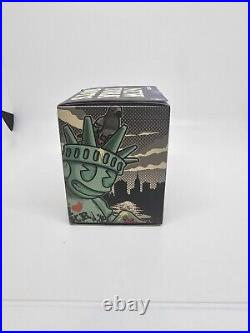 Kidrobot NEW YORK Bots Mini 3 Vinyl Figure Art Toy Liberty NYC